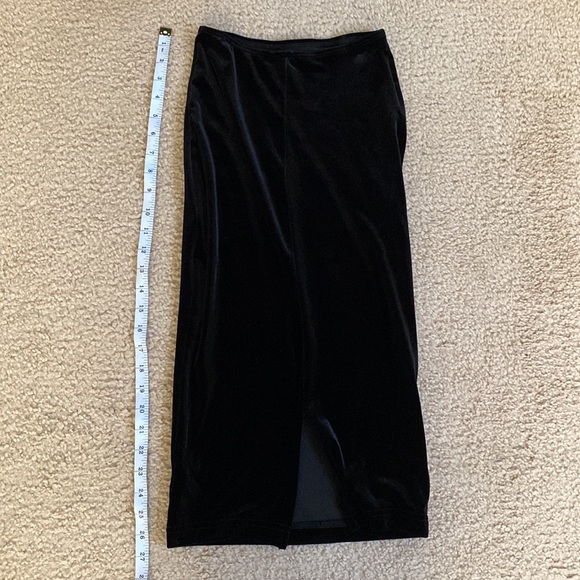 Velvet High Rise Fitted MIDI Skirt with Back Slit - Picture 5 of 5
